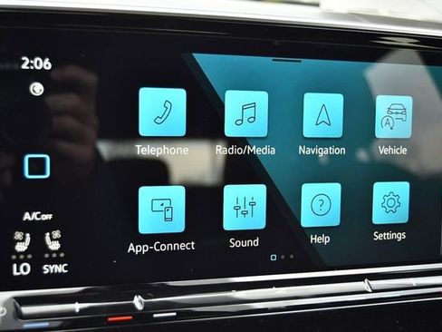 New 2026 Volkswagen Atlas Cross Sport SE image 14