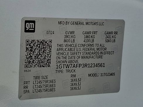 Used 2024 GMC Savana 2500 w/ Driver Convenience Package RWD image 30