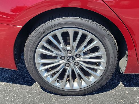 Used 2020 Toyota Avalon Limited w/ Advanced Safety Package image 9