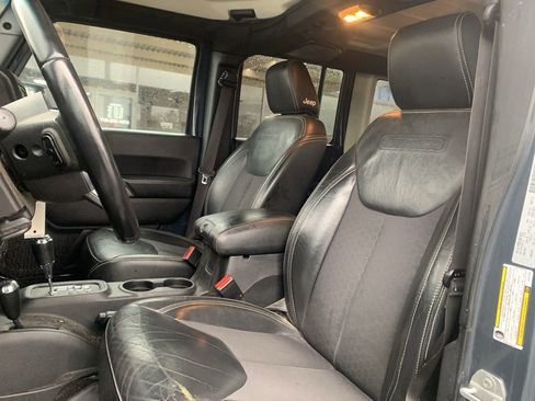 Used 2016 Jeep Wrangler Unlimited Sport image 10