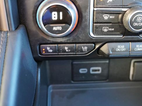 Certified 2024 Chevrolet Suburban High Country image 34