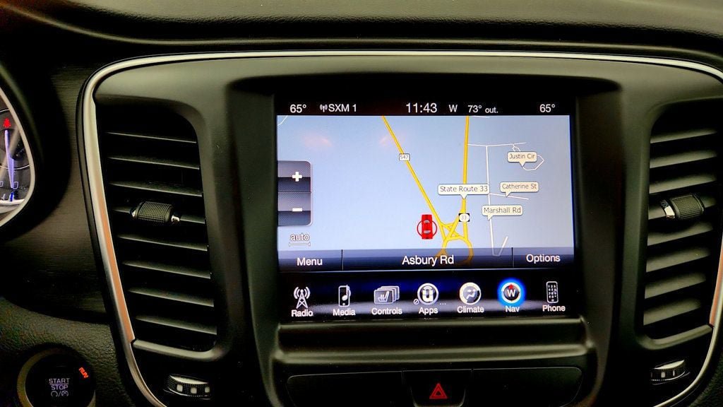 Used 2015 Chrysler 200 Limited w/ Convenience Group FWD image 20