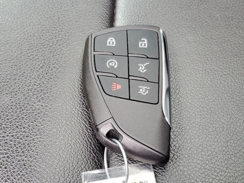 Used 2023 Chevrolet Suburban Z71 w/ Z71 Off-Road Package image 40