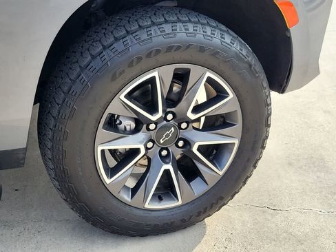 Used 2021 Chevrolet Tahoe Z71 AWD/4WD image 16
