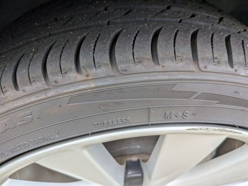 Used 2020 Tesla Model 3 Standard Range RWD image 10