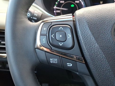 Used 2016 Toyota Avalon Limited image 29