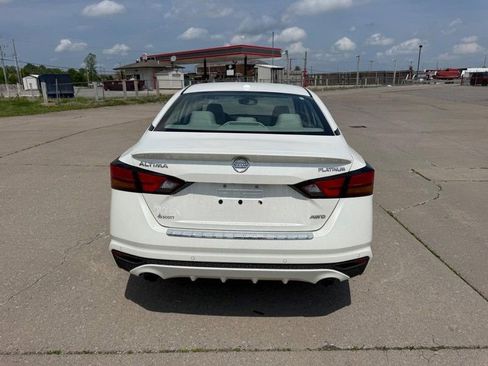 Used 2019 Nissan Altima 2.5 Platinum AWD/4WD image 4