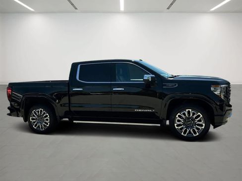 Used 2025 GMC Sierra 1500 Denali Ultimate AWD/4WD image 5