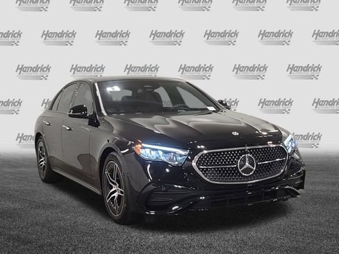 New 2026 Mercedes-Benz E 350 4MATIC Sedan image 2