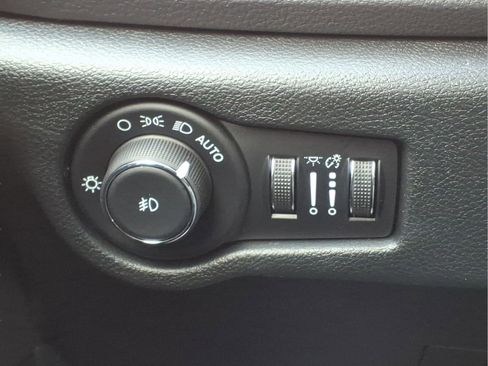 New 2026 Chrysler Pacifica Select w/ S Appearance Package AWD/4WD image 20