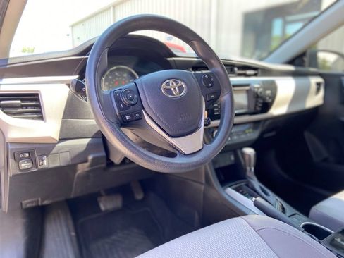 Used 2014 Toyota Corolla LE FWD image 14