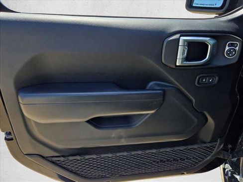 Used 2020 Jeep Wrangler Unlimited Sport image 10