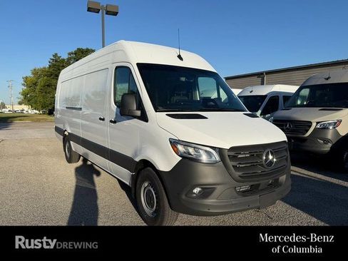 New 2025 Mercedes-Benz Sprinter 2500 image 1
