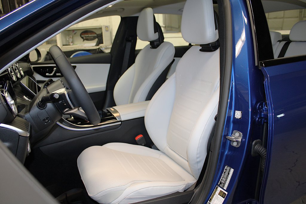Used 2026 Mercedes-Benz C 300 4MATIC Sedan image 28