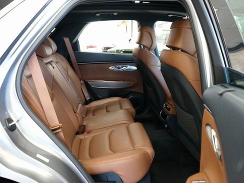 Used 2022 Genesis GV70 2.5T w/ Advanced Package image 14