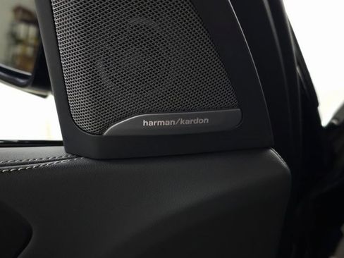 Used 2025 BMW X7 M60i image 23