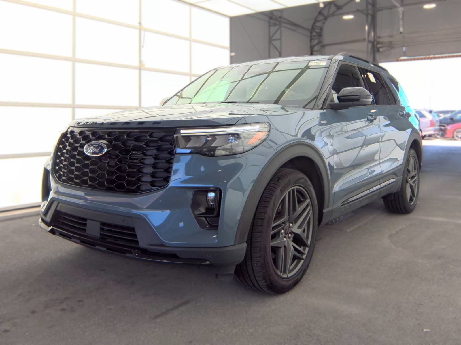 Used 2026 Ford Explorer ST-Line w/ ST-Line Street Pack AWD/4WD image 3