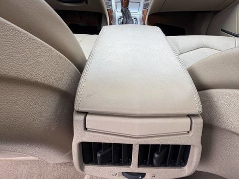 Used 2011 Cadillac CTS Luxury image 34