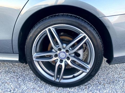 Used 2017 Mercedes-Benz E 300 4MATIC image 23