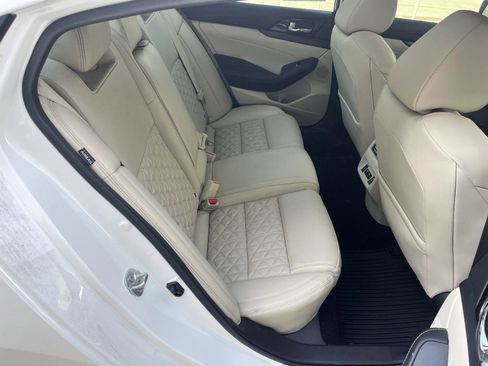 Used 2022 Nissan Maxima Platinum w/ Sport Mat Group FWD image 15