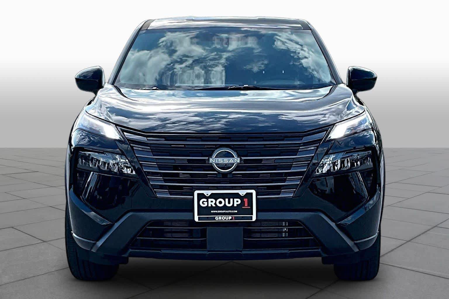 New 2027 Nissan Rogue SV FWD image 3