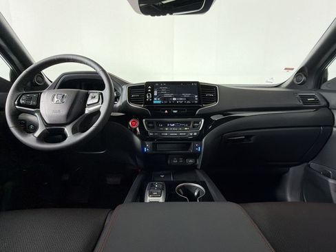 Used 2025 Honda Ridgeline Black Edition image 14