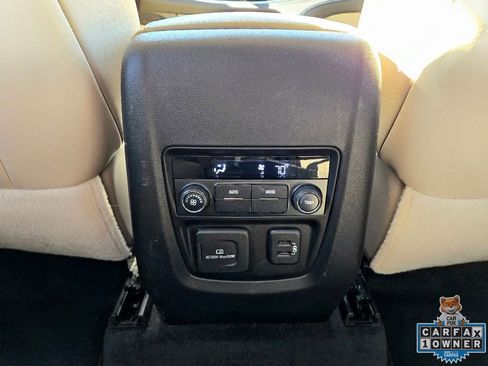 Used 2019 Buick Enclave Essence image 45