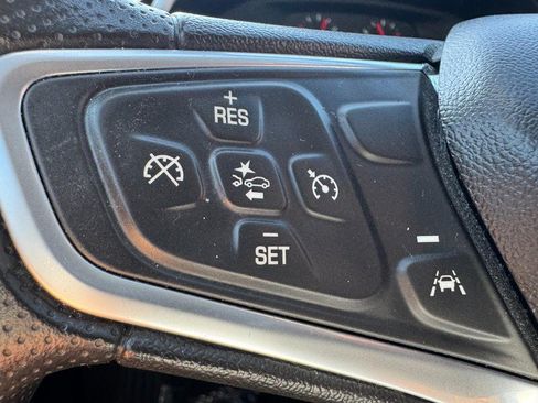 Used 2023 Chevrolet Malibu LT FWD image 16