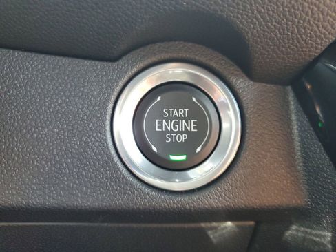 Used 2026 Chevrolet Traverse LT w/ Driver Confidence Package FWD image 29