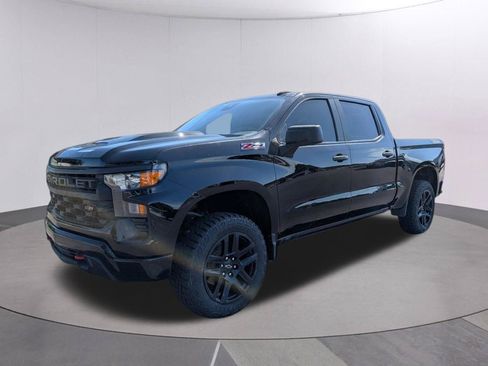 Used 2025 Chevrolet Silverado 1500 Custom Trail Boss AWD/4WD image 1