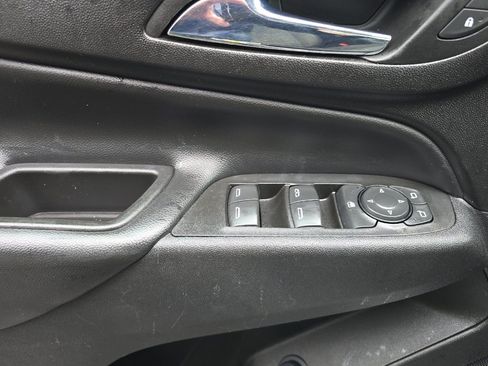 Used 2022 Chevrolet Equinox LT AWD/4WD image 11
