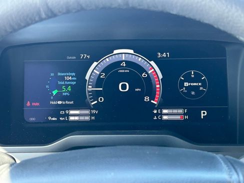 New 2026 Toyota Tundra Limited AWD/4WD image 40