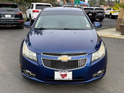 Used 2012 Chevrolet Cruze LT image 2