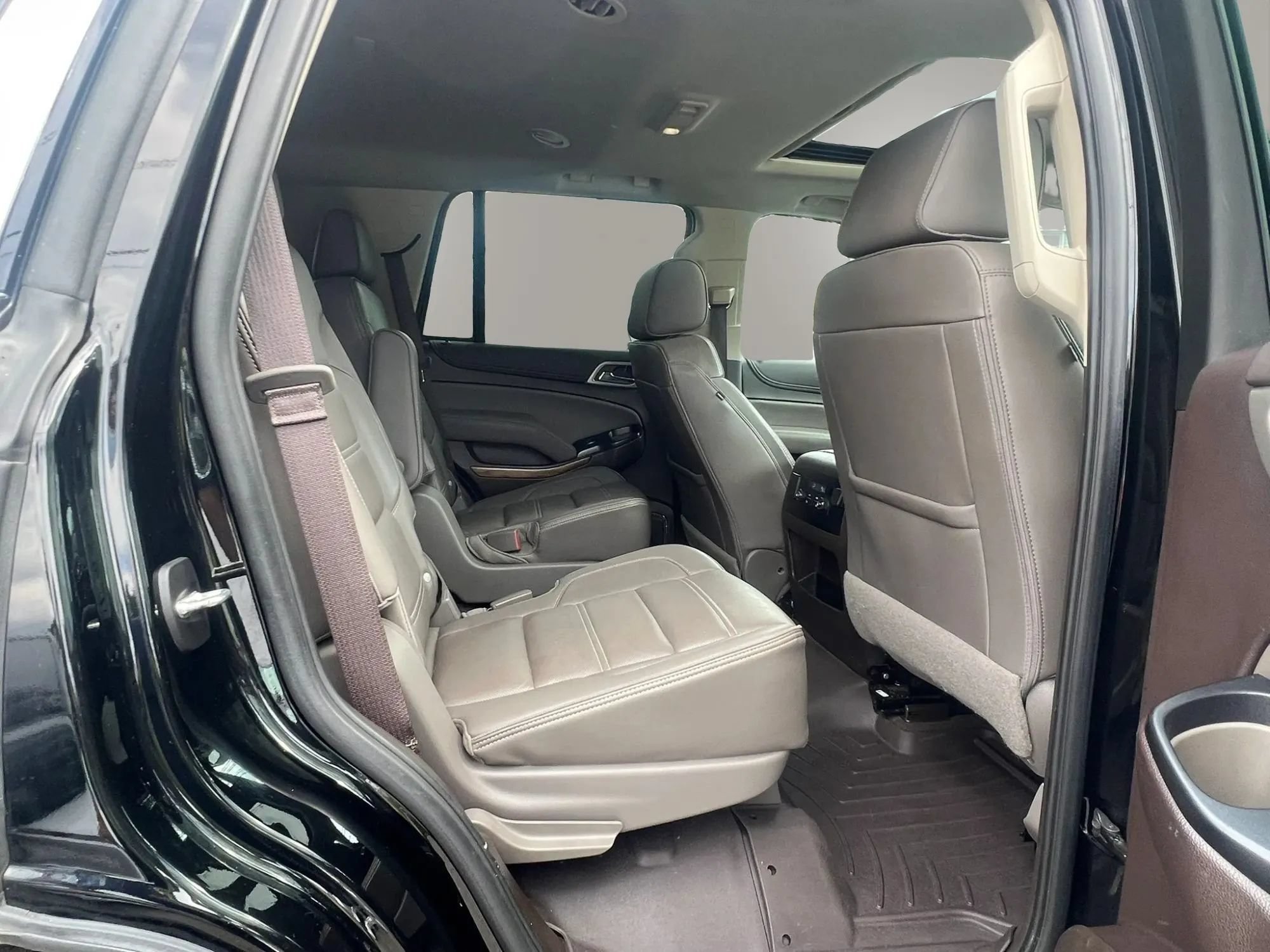 Used 2020 GMC Yukon Denali w/ Denali Premium Package AWD/4WD image 30