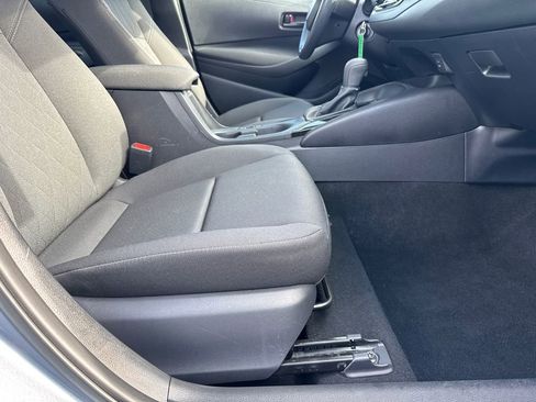 Used 2025 Toyota Corolla LE image 13