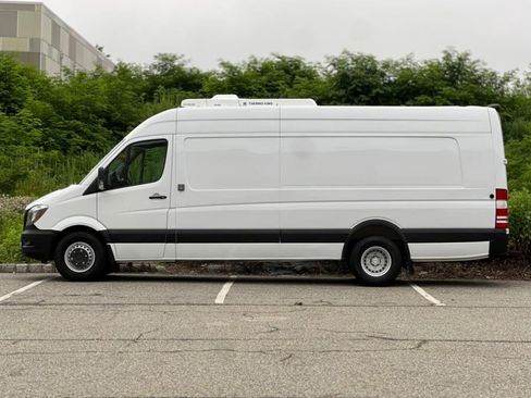 Used 2018 Mercedes-Benz Sprinter 3500 image 5