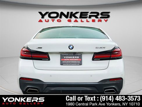Used 2022 BMW 540i xDrive w/ M Sport Package image 10
