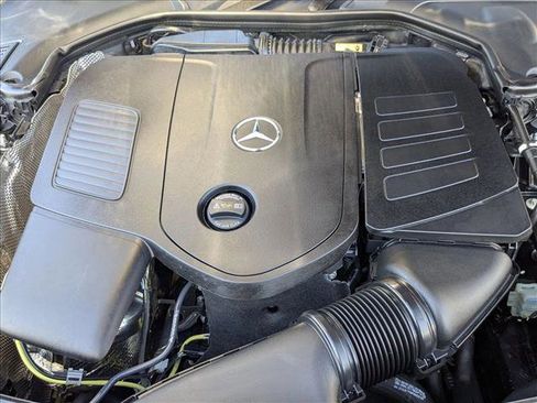 Used 2025 Mercedes-Benz C 300 Sedan image 23