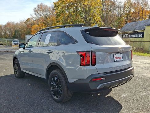 Used 2022 Kia Sorento S AWD/4WD image 4
