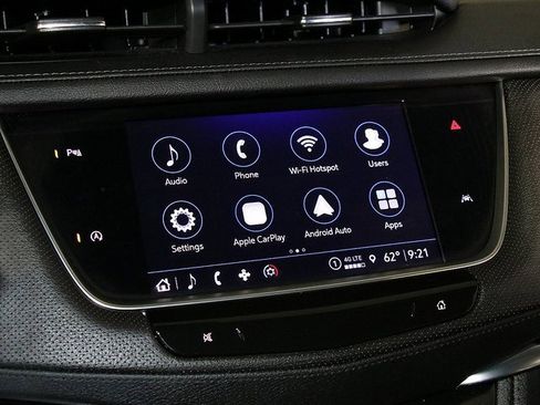 Used 2023 Cadillac XT6 Luxury image 19