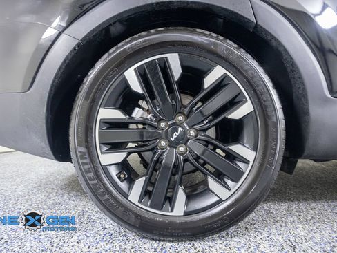 Used 2024 Kia Telluride SX Prestige w/ Towing Package AWD/4WD image 47