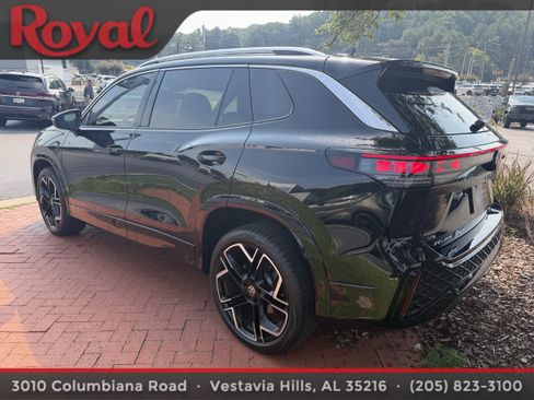 Certified 2026 Volkswagen Tiguan SEL R-Line AWD/4WD image 3
