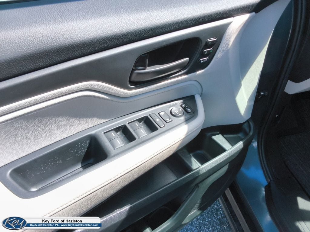 Used 2025 Honda Odyssey EX-L image 26