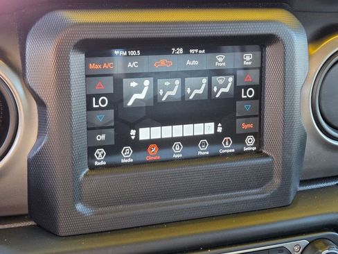 Used 2020 Jeep Gladiator Sport w/ Quick Order Package 24S AWD/4WD image 29