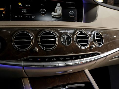 Used 2015 Mercedes-Benz S 550 Sedan image 27