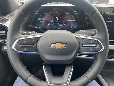 New 2026 Chevrolet Equinox LT image 16