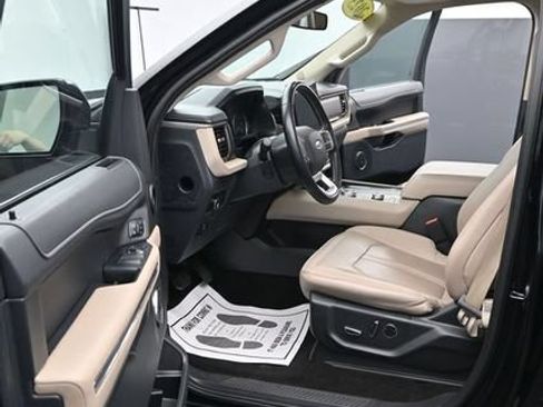 Used 2023 Ford Expedition Max Limited AWD/4WD image 15