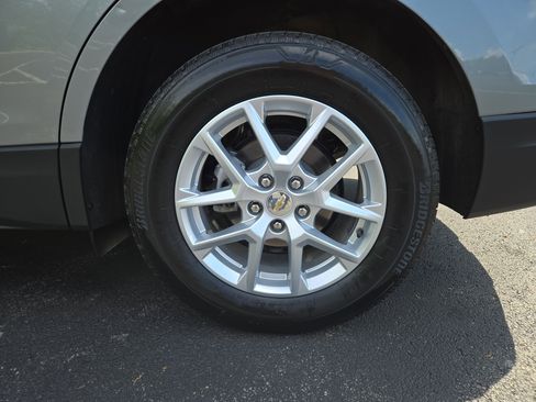 Used 2024 Chevrolet Equinox LT image 11