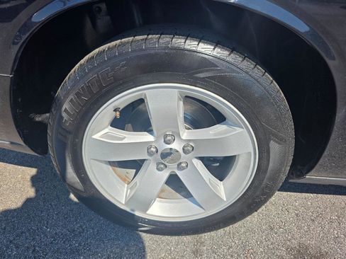 Used 2012 Dodge Challenger SXT RWD image 15
