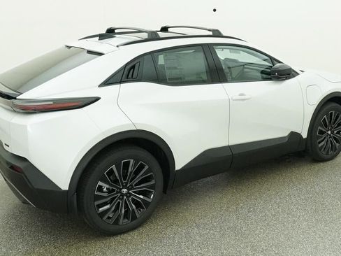 New 2026 Toyota C-HR AWD/4WD image 9